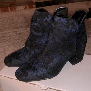 Vince Camuto ankle booties